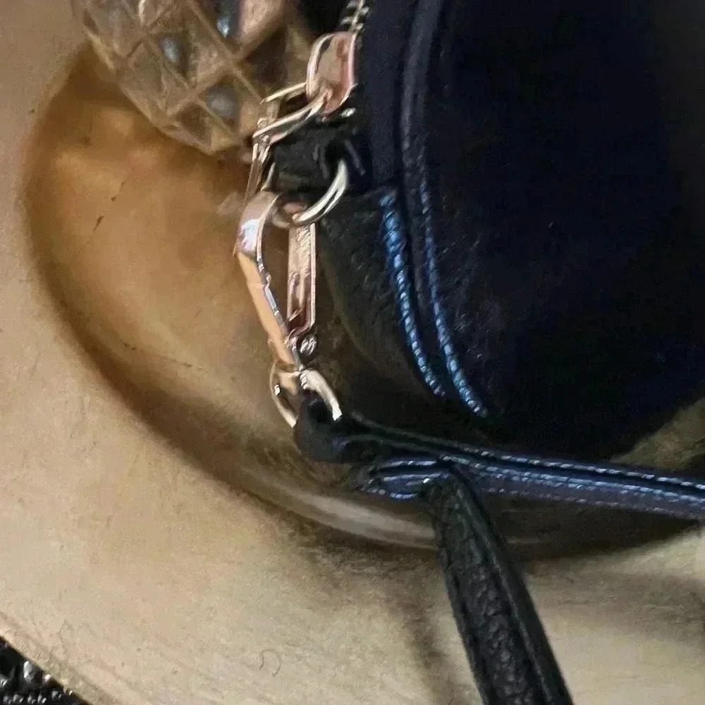WRISTLET BLACK - Picture 2 of 11